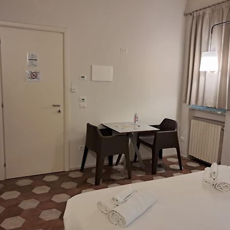 Отель La Casa Di Nadi Матера Экстерьер фото
